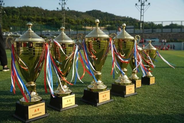 东契奇缺阵独行侠险胜雷霆 步行者力克热火