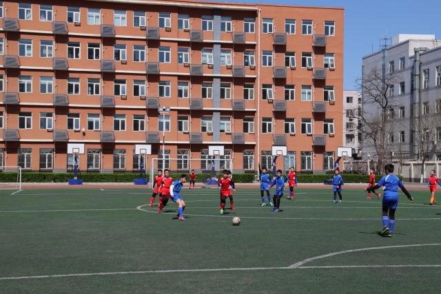 詹姆斯缺阵浓眉30+11 湖人大胜开拓者止3连败